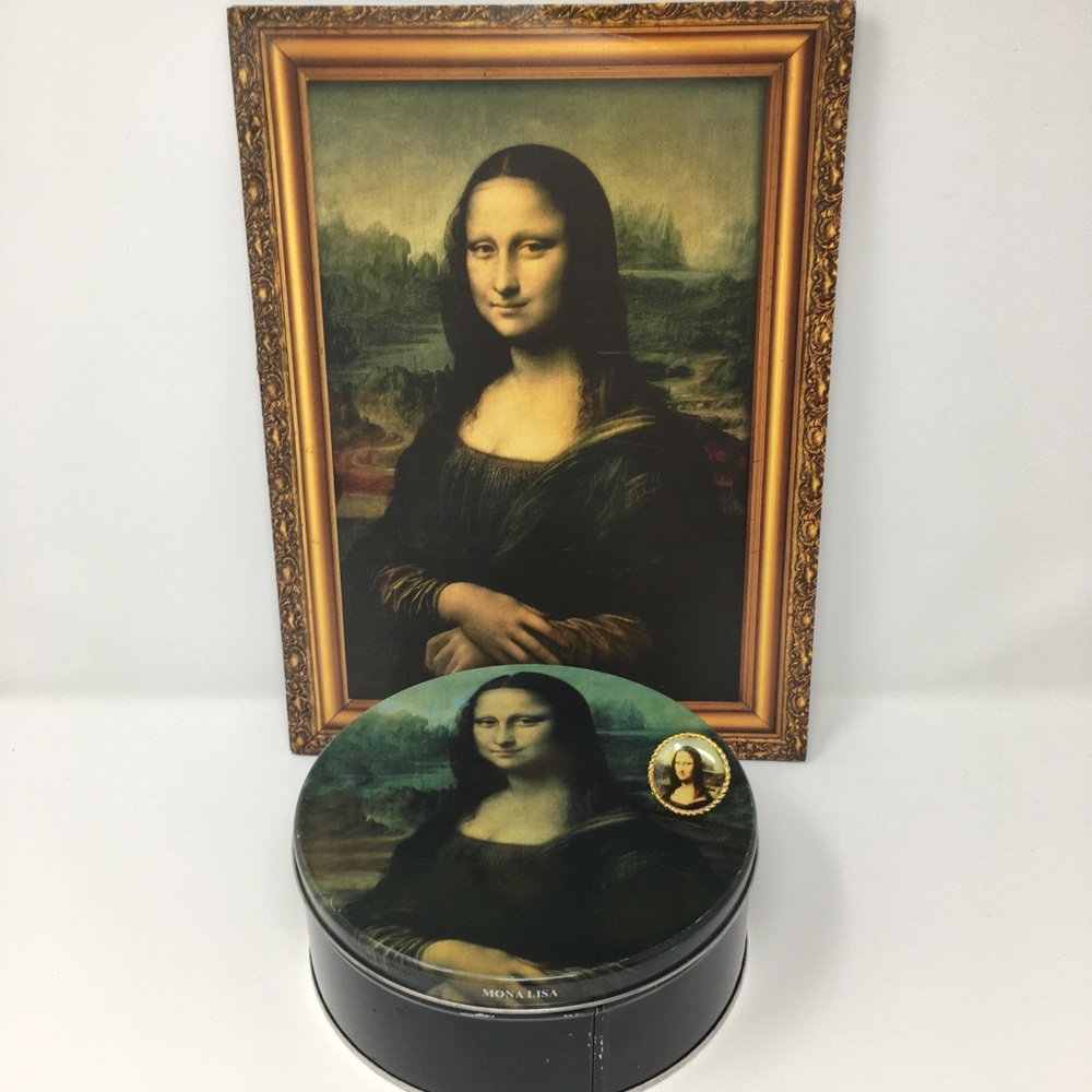 Mona Lisa Art Round Tin Novelty Ring Collectibles Bundle